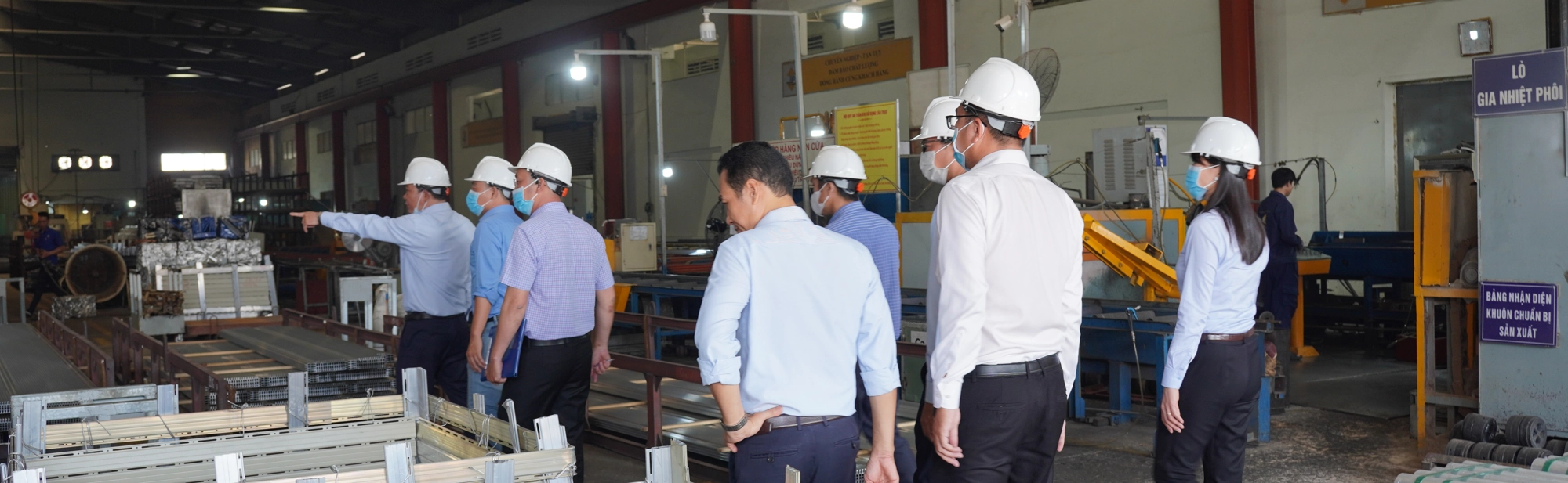 Banner DỰ ÁN CỬA NHÔM KÍNH MITADOOR A5 CELADON TÂN PHÚ